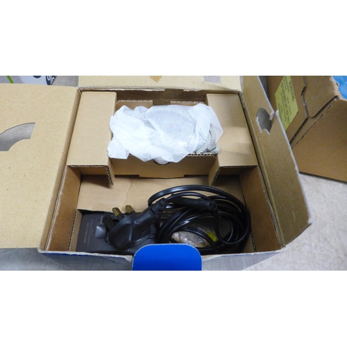 5049 - A Chinon 6000 Electro slide projector (used), a Sony Digital 8 Handycam DCR-TRV330E (used), plus car... 