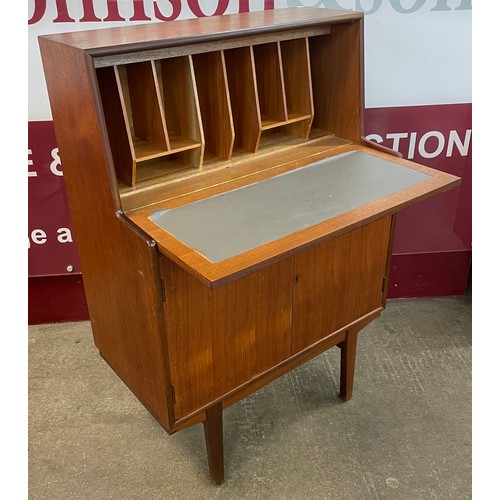 38 - A Danish teak bureau