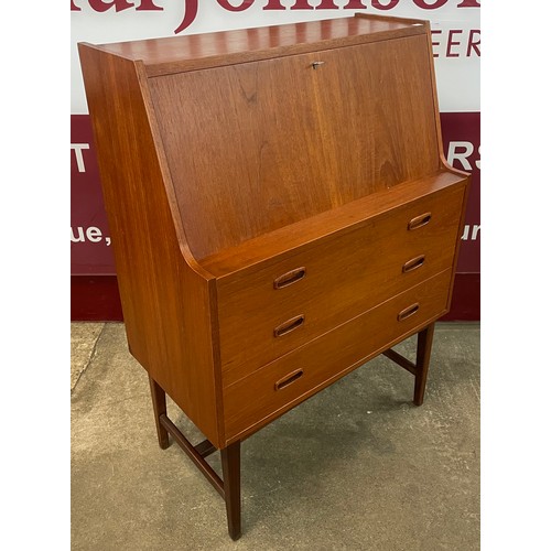 39 - A Danish teak bureau