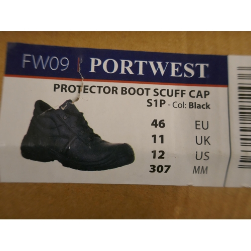 5224 - A pair of Portwest steel toe cap work boots, size 11, a pair of work trousers, XXL and a Beeswift hi... 