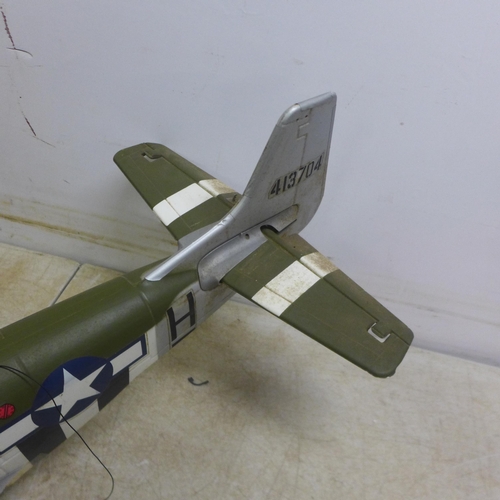 5057 - A B7 P-51D Mustang model R/C airplane with motor