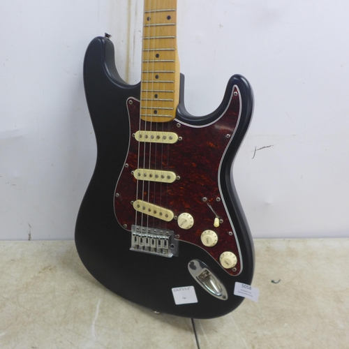 5058 - A Hohner Rockwood LX90L electric guitar