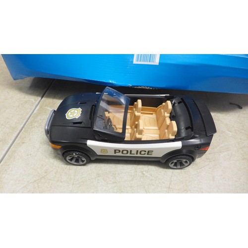 5042A - Two Playmobil police action sets - incomplete (70326)