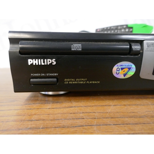 5082 - A Philips CD-723 digital output CD re-writable playback compact disc player