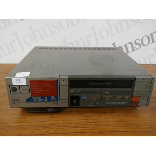 5089 - An Akai RC-R4 front loading VHS player