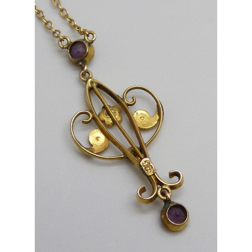 7010 - An Art Nouveau 9ct gold necklet, 2.2g