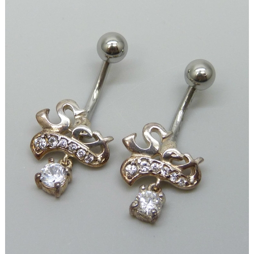 7027 - Two 925 silver 'belly' pierce bars