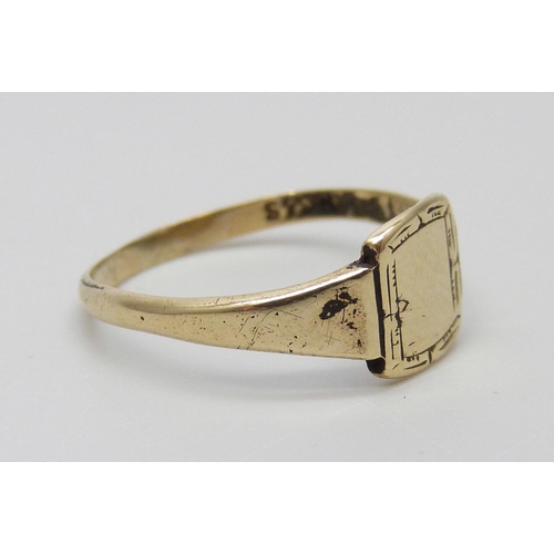 7030 - A small 9ct gold signet ring, 1.3g, L