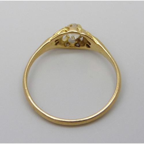 7053 - An 18ct gold and diamond ring, 2.5g, Q