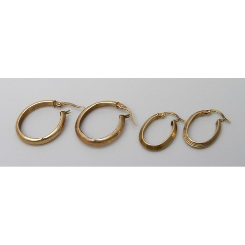 7061 - Two pairs of 9ct gold earrings, 2.3g