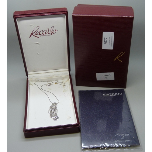 7077 - An Italian Recarlo Gioielli 18ct white gold and diamond necklace, boxed with paperwork, 10g, chain 4... 