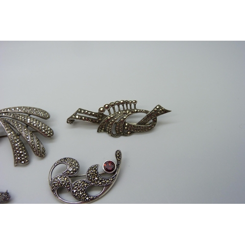 7107 - Five silver and marcasite brooches