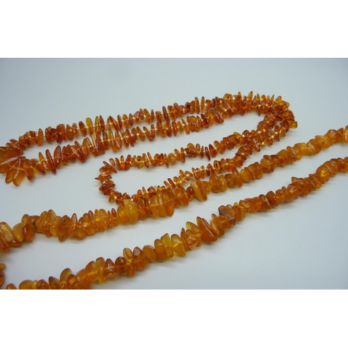 7182 - Two amber necklaces, 75g