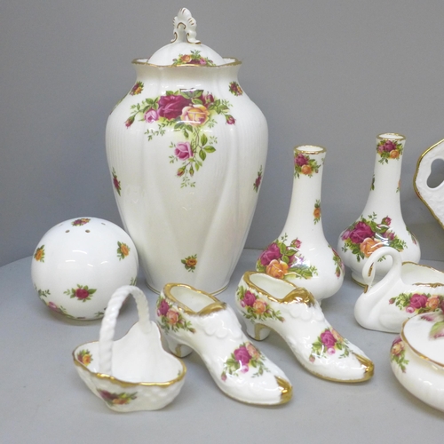 2063 - Royal Albert Old Country Roses including vase, photo frames and ornaments