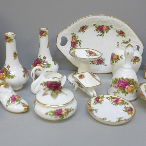 2063 - Royal Albert Old Country Roses including vase, photo frames and ornaments