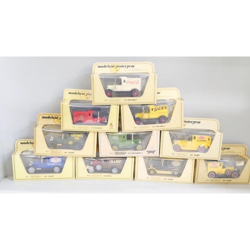 2138 - A collection of Matchbox Models of Yesteryear, boxed