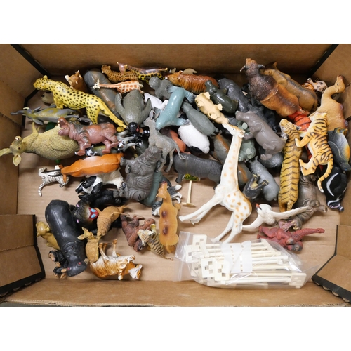 2161 - A collection of over 70 plastic zoo animals