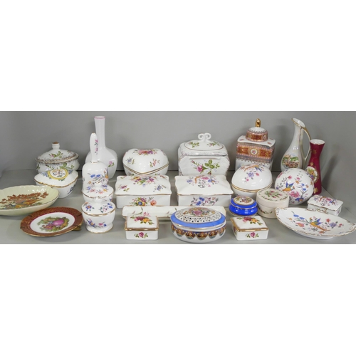 2216 - A box of assorted decorative trinket pots, dishes, vases, bell, Past Times caddy, etc. **PLEASE NOTE... 