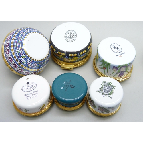 2304 - Eleven enamel boxes; five Halcyon Days, one Crummles, three Staffordshire Enamels and two others