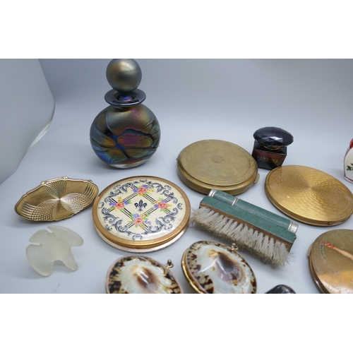 2307 - Compacts to include Goya and Stratton and scent bottles, etc.