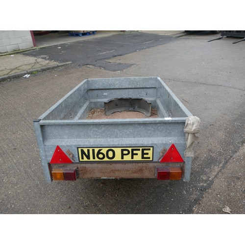 5271 - A 6 x 4 metal two wheel trailer