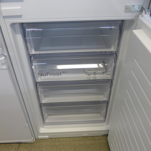 4022 - Bosch Fridge/Freezer 50/50 Echo Airflow *This lot is subject to VAT