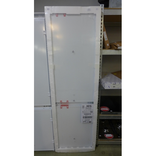 4234 - AEG Integrated 70/30 Fridge Freezer (Frost Free), Original RRP £832.50 + vat * This lot is subject t... 