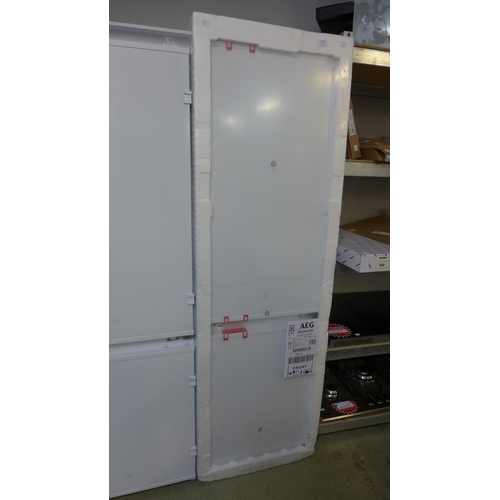 4234 - AEG Integrated 70/30 Fridge Freezer (Frost Free), Original RRP £832.50 + vat * This lot is subject t... 