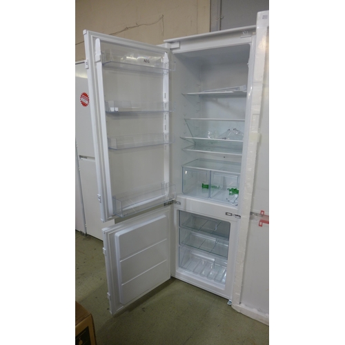 4235 - AEG Integrated 70/30 Fridge Freezer (Frost Free), Original RRP £832.50 + vat * This lot is subject t... 