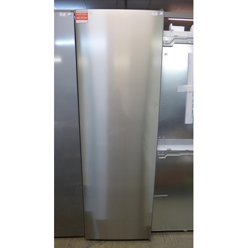 4246 - CDA Freestanding Fridge, Original RRP £570.83 + vat * This lot is subject to vat