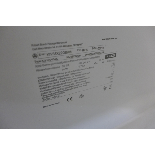 4248 - Bosch Integrated 70/30 Fridge Freezer USED Original RRP £515.84 + vat * This lot is subject to vat