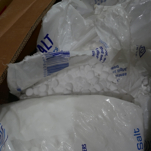 6475 - Large quantity of Tablet Salt  (341-286,293-305) *This lot is subject to Vat