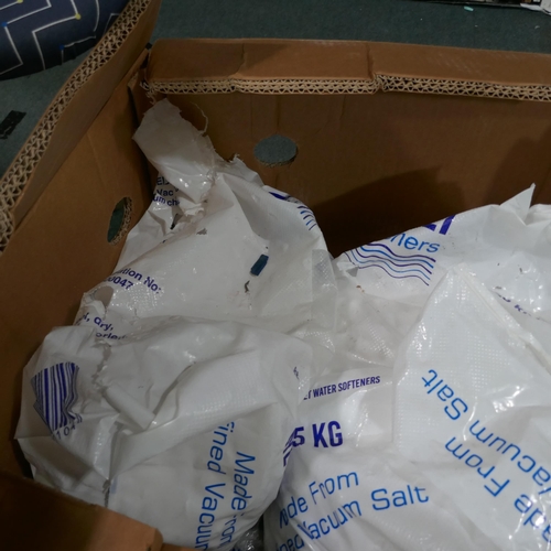 6475 - Large quantity of Tablet Salt  (341-286,293-305) *This lot is subject to Vat