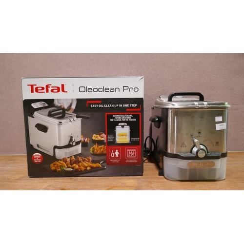 6055 - Tefal Oleoclean Fryer with box (348-117) *This lot is subject to Vat