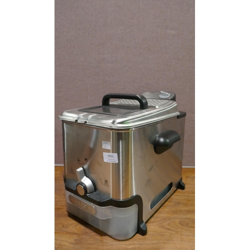 6055 - Tefal Oleoclean Fryer with box (348-117) *This lot is subject to Vat