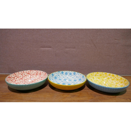 6065 - Stoneware Serve Bowls (348-309) *This lot is subject to Vat