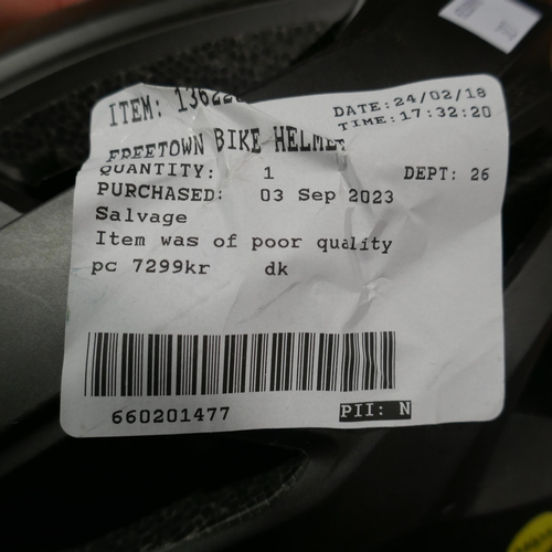 6184 - Freetown Bike Helmet  (342-327) *This lot is subject to Vat