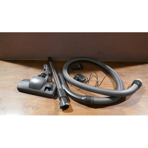 6209 - Miele Blizzard Cx1 Power vacuum cleaners - This lot requires a UK adapter (342-311) *This lot is sub... 