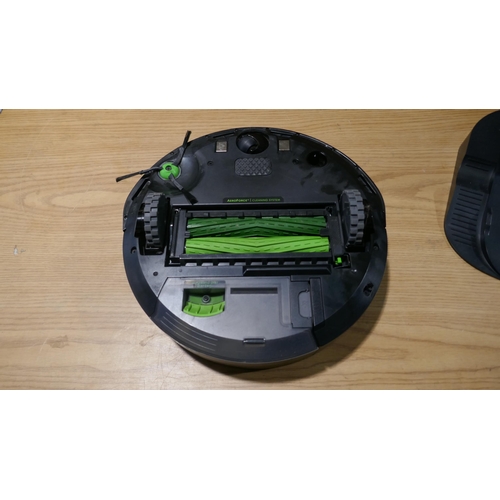 6006 - Irobot Roomba Robot Vacuum Cleaner and charging dock  - This lot requires a UK adapter (342-410) *Th... 