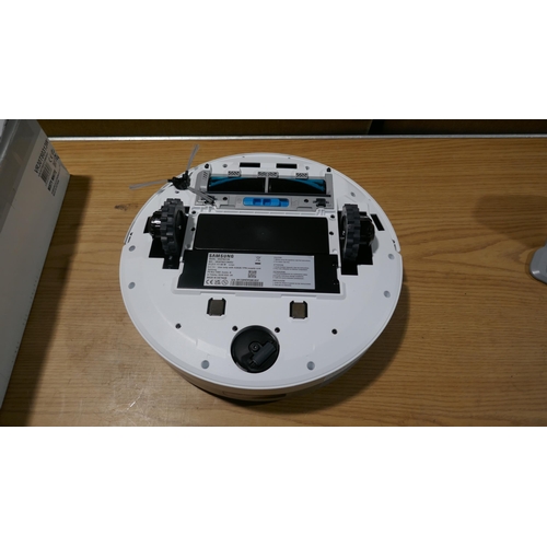 6009 - Samsung Jetbot Robot Vacuum cleaner with charging dock and box  (348-293) *This lot is subject to Va... 