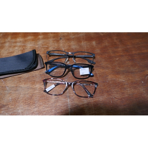 6073 - Elizabeth Arden, Rayban, Prada and FGX glasses (342-293,301) *This lot is subject to Vat