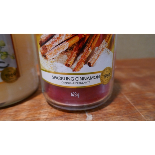 6078 - Three Yankee Candles - Soft Blanket/Vanilla/Sparkling Cinnamon  (342-2) *This lot is subject to Vat