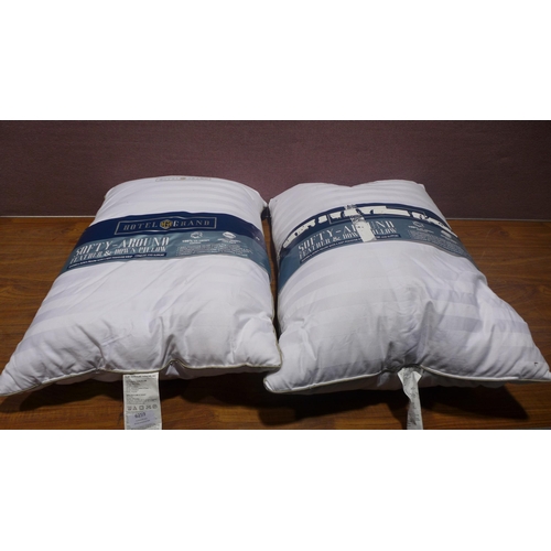 6259 - Two hotel grand jumbo pillows (342-812)  * This lot is subject to vat