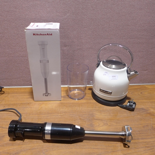 6261 - Kitchenaid Classic Kettle and Kitchenaid Hand Blender - This lot requires a UK adapter (342-440,460)... 