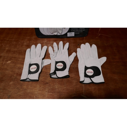 6105 - Kirkland Signature Golf Gloves (348-279) *This lot is subject to Vat