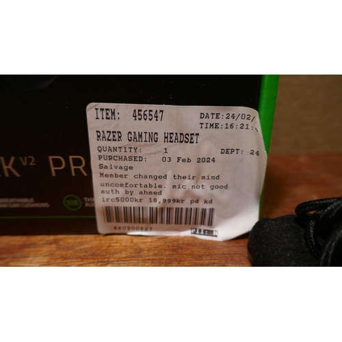 6133 - Razer Kraken Gaming Headset with box   (342-262) *This lot is subject to Vat