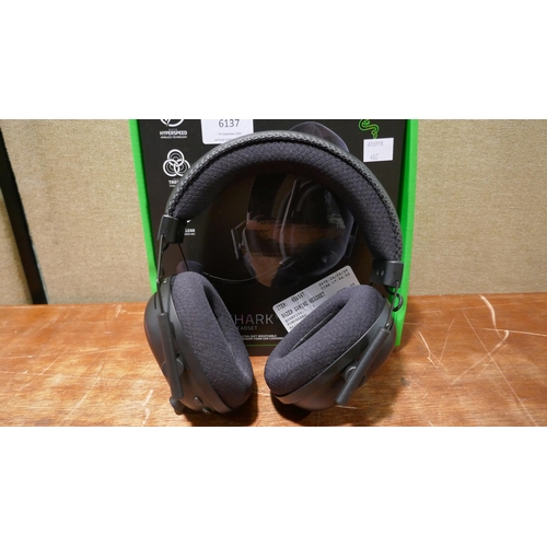 6137 - Razer Kraken Gaming Headset with box  (342-402) *This lot is subject to Vat