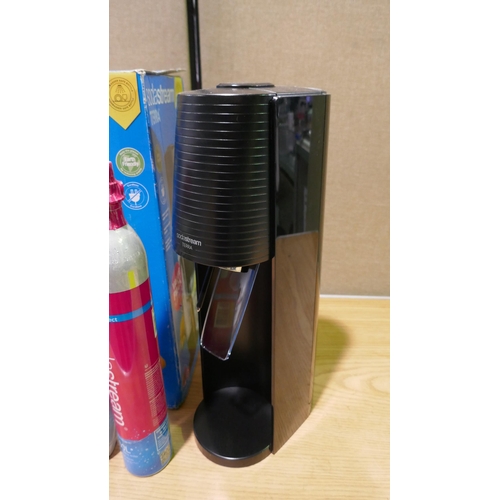 6402 - Sodastream with Pepsi Max, bottles and canister (348-87) *This lot is subject to Vat