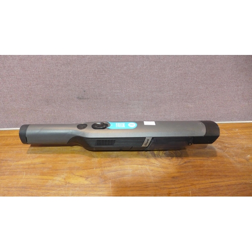 6343 - Shark Handheld Vacuum Cleaner - This lot requires a UK adapter (342-384) *This lot is subject to Vat