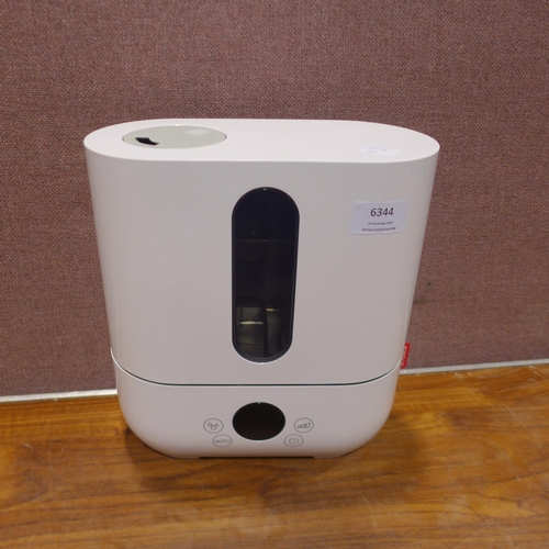 6344 - Boneco Humidifier    - This lot requires a UK adapter (342-429) *This lot is subject to Vat